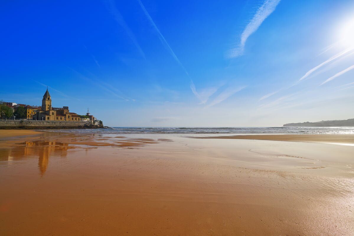 playa de San Lorenzo Gijón dónde comer cerca de la Playa de San Lorenzo en Gijón